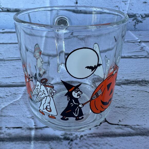 Vtg Luminarc Halloween Clear Mug Pumpkin Skeleton Bat Witch Devil Good Condition - Picture 1 of 10